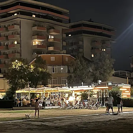 Gioiello Sul Mare Con Splendida Terrazza Διαμέρισμα Πέζαρο